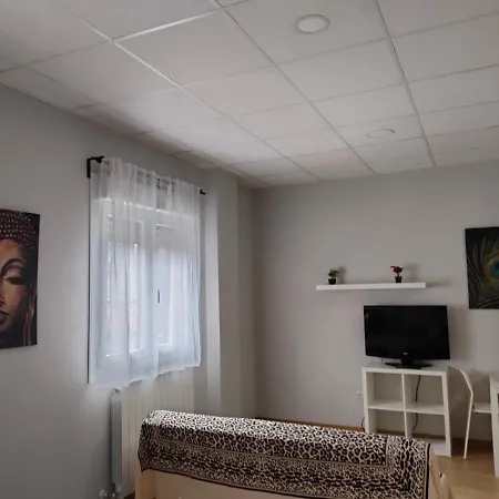 Apartamento En Bilbao Kuko 2 Al Lado Metro Більбао
